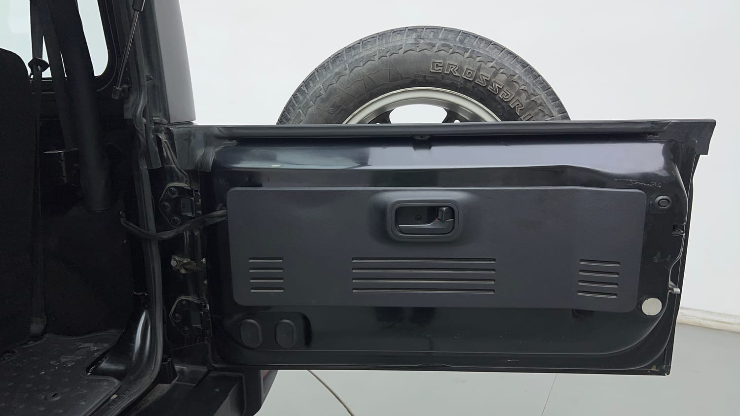 Used 2023 mahindra Thar LX Hard Top Petrol AT 4WD Petrol Automatic interior DICKY DOOR OPEN VIEW