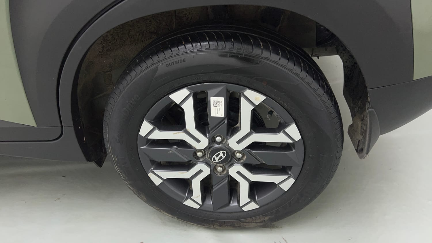 Used 2023 Hyundai Exter SX (O) Connect 1.2 AMT Petrol Automatic tyres LEFT REAR TYRE RIM VIEW