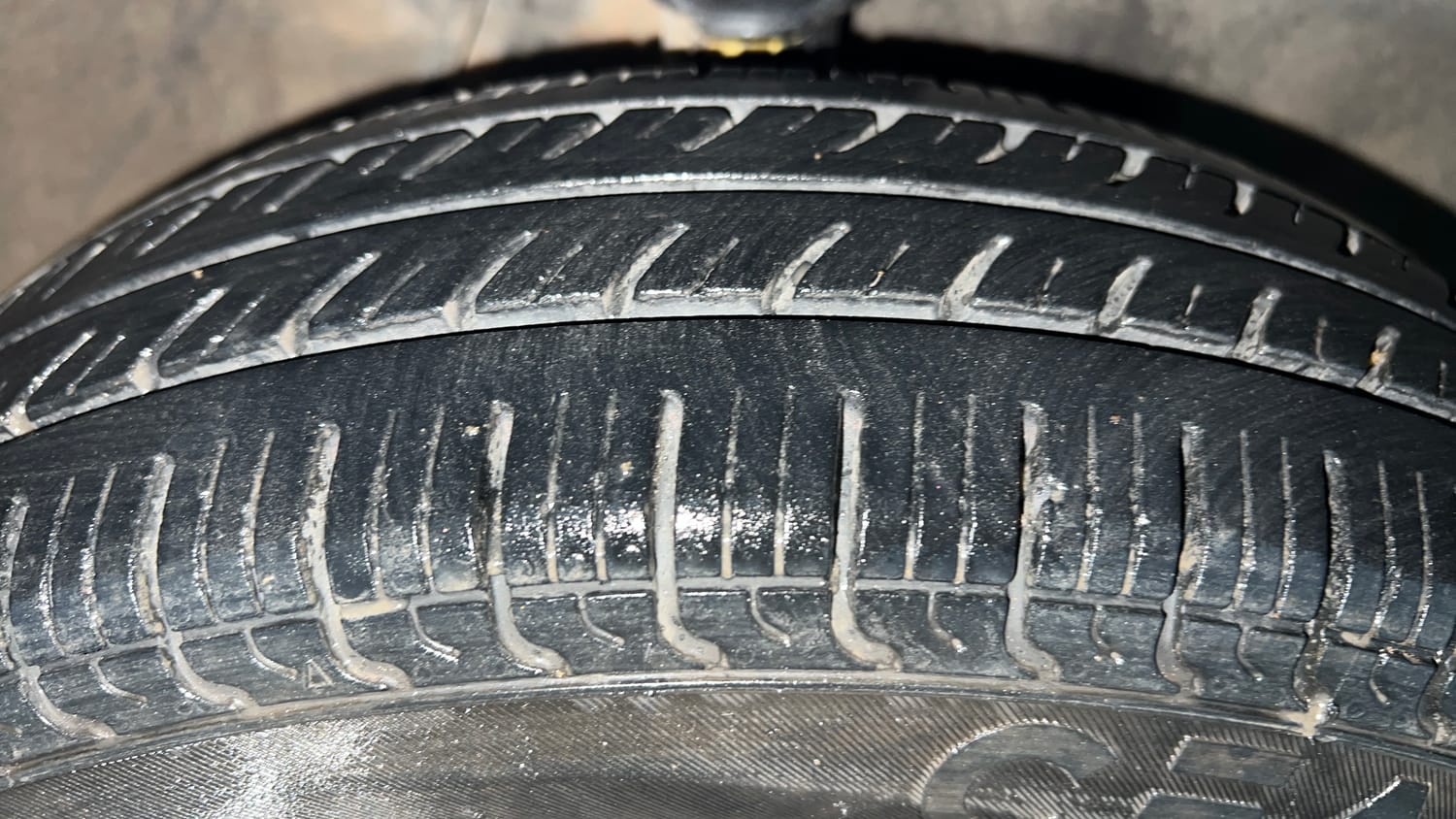Used 2016 Maruti Suzuki Alto 800 VXi Petrol Manual tyres RIGHT FRONT TYRE TREAD VIEW