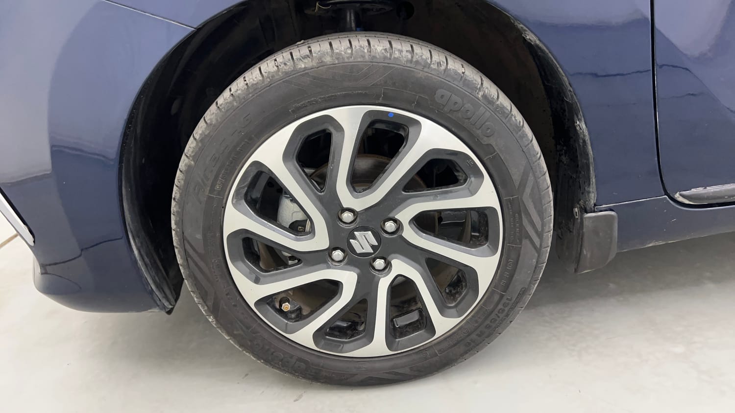 Used 2022 Maruti Suzuki Baleno Alpha AGS Petrol Automatic tyres LEFT FRONT TYRE RIM VIEW