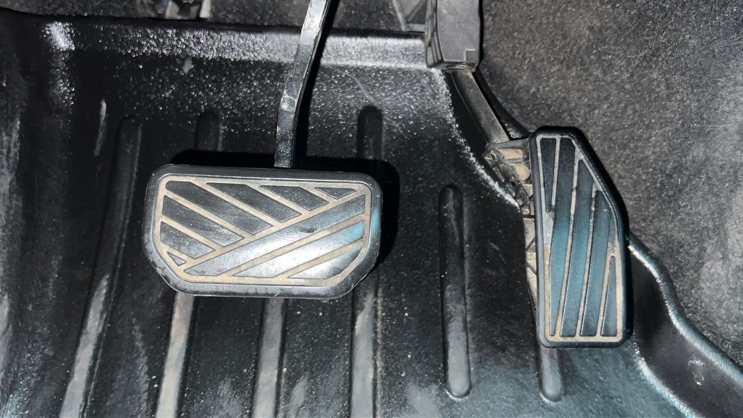 Used 2018 Maruti Suzuki Baleno Zeta 1.2 AT Petrol Automatic interior PEDALS VIEW