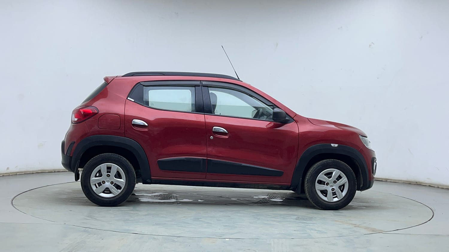 Used 2018 Renault Kwid RXT Petrol Manual exterior RIGHT SIDE VIEW