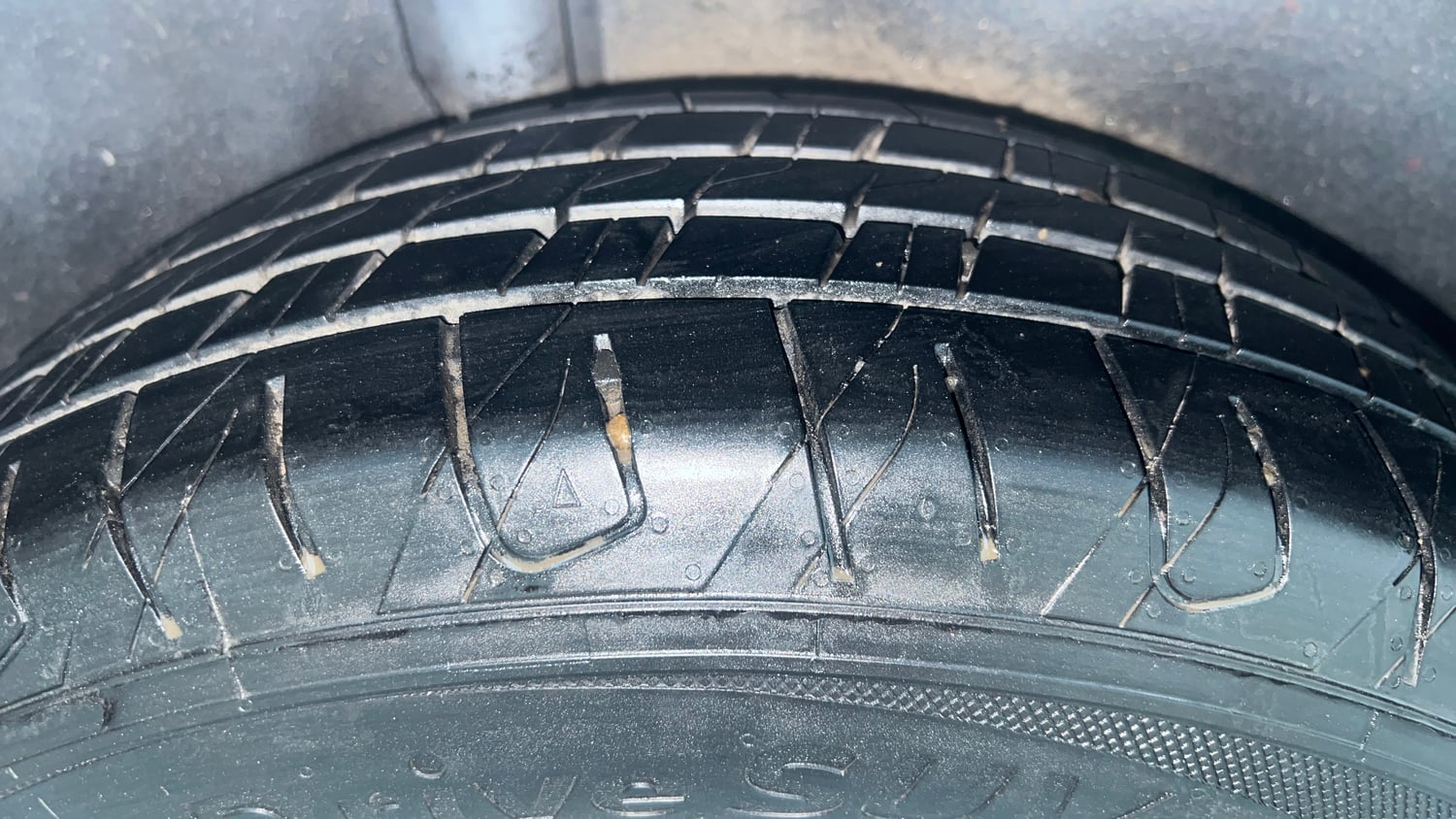 Used 2018 Ford EcoSport Titanium 1.5L TDCi Diesel Manual tyres RIGHT REAR TYRE TREAD VIEW