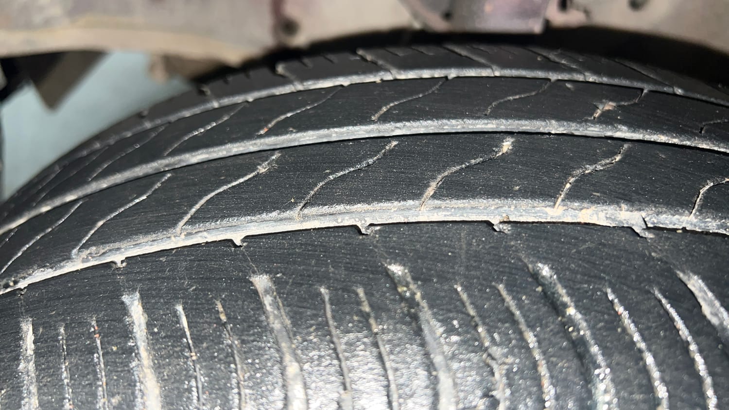 Used 2014 Honda Amaze 1.2 S i-VTEC Petrol Manual tyres LEFT FRONT TYRE TREAD VIEW