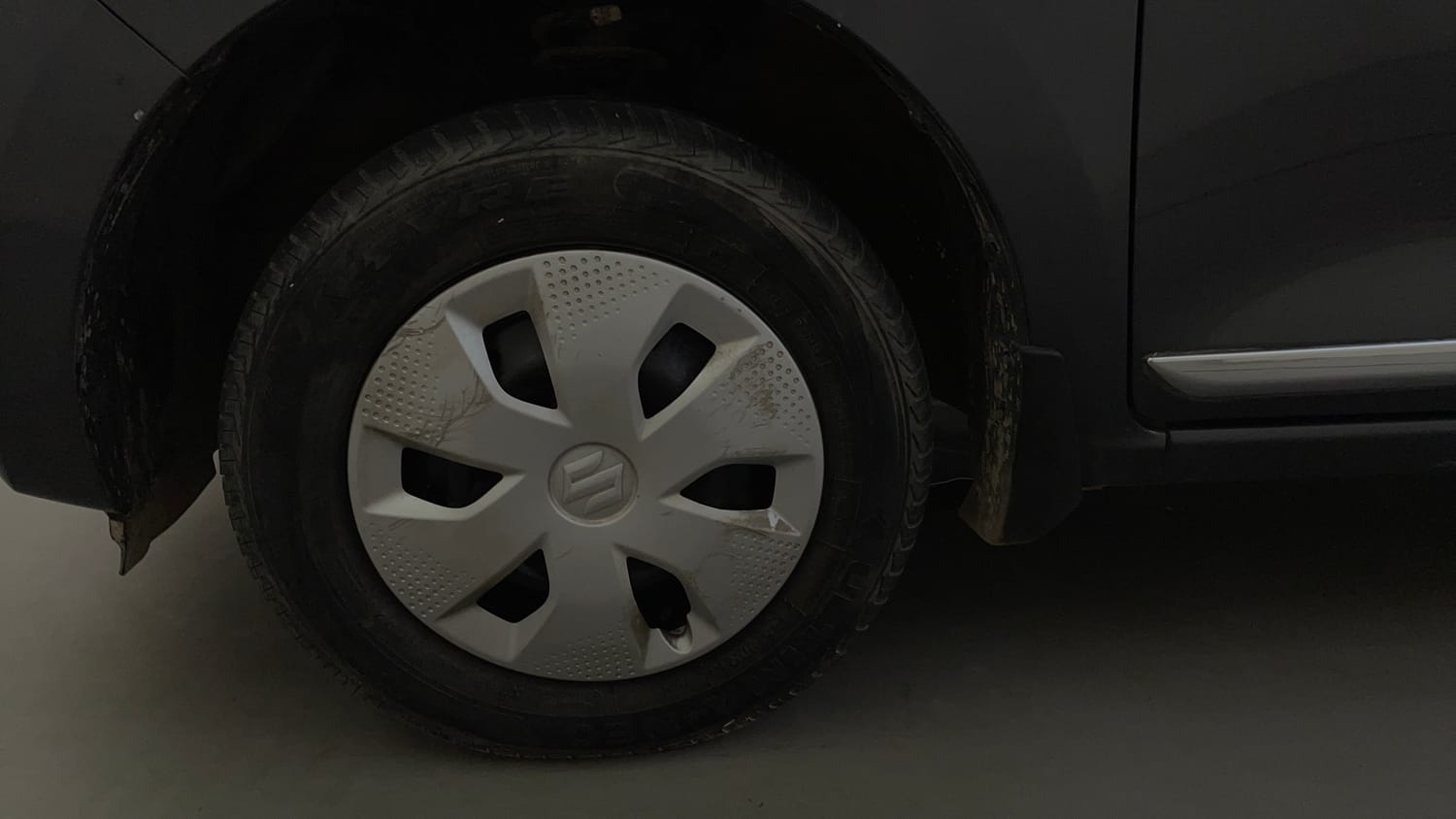 Used 2023 Maruti Suzuki Alto K10 VXi Petrol Manual tyres LEFT FRONT TYRE RIM VIEW