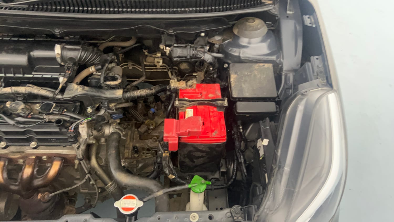 Used 2020 Maruti Suzuki Baleno Zeta Petrol Manual engine ENGINE LEFT SIDE VIEW