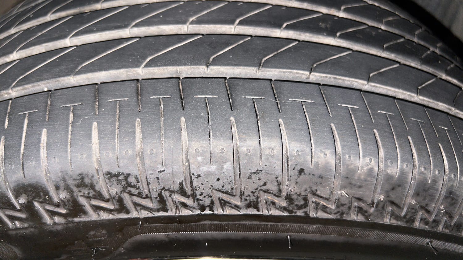 Used 2024 Honda Elevate ZX CVT Petrol Automatic tyres RIGHT FRONT TYRE TREAD VIEW