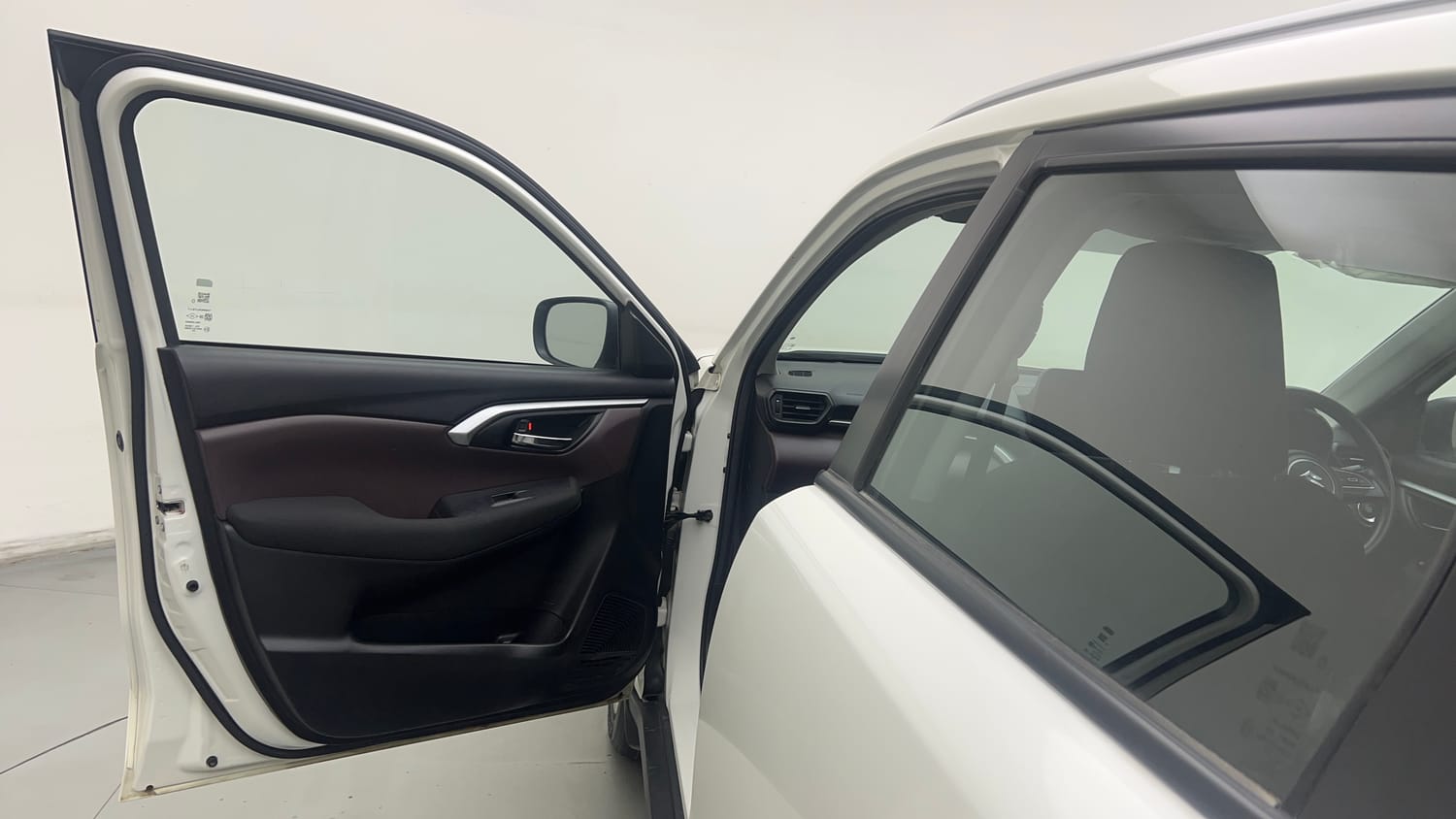 Used 2025 Maruti Suzuki Grand Vitara Delta CNG Cng Manual interior LEFT FRONT DOOR OPEN VIEW