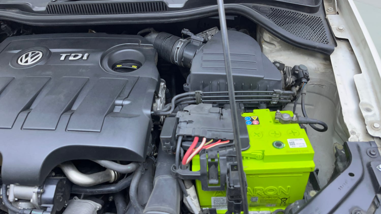 Used 2016 Volkswagen Vento Comfortline Diesel Diesel Manual engine ENGINE LEFT SIDE VIEW