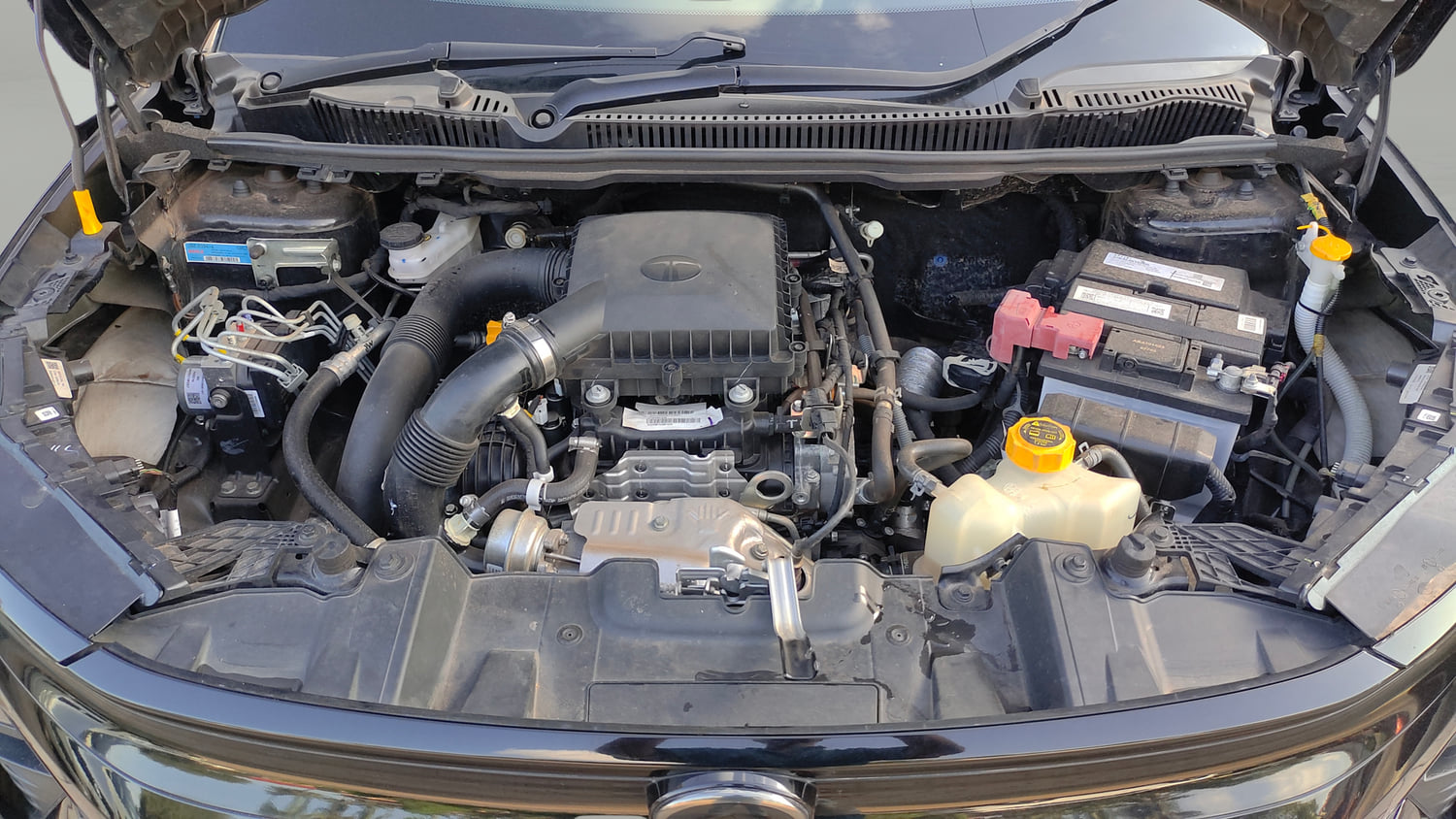 Used 2025 Tata Nexon Creative Plus (S) 1.2 Petrol 6MT Dark Edition Petrol Manual engine ENGINE & BONNET OPEN FRONT VIEW