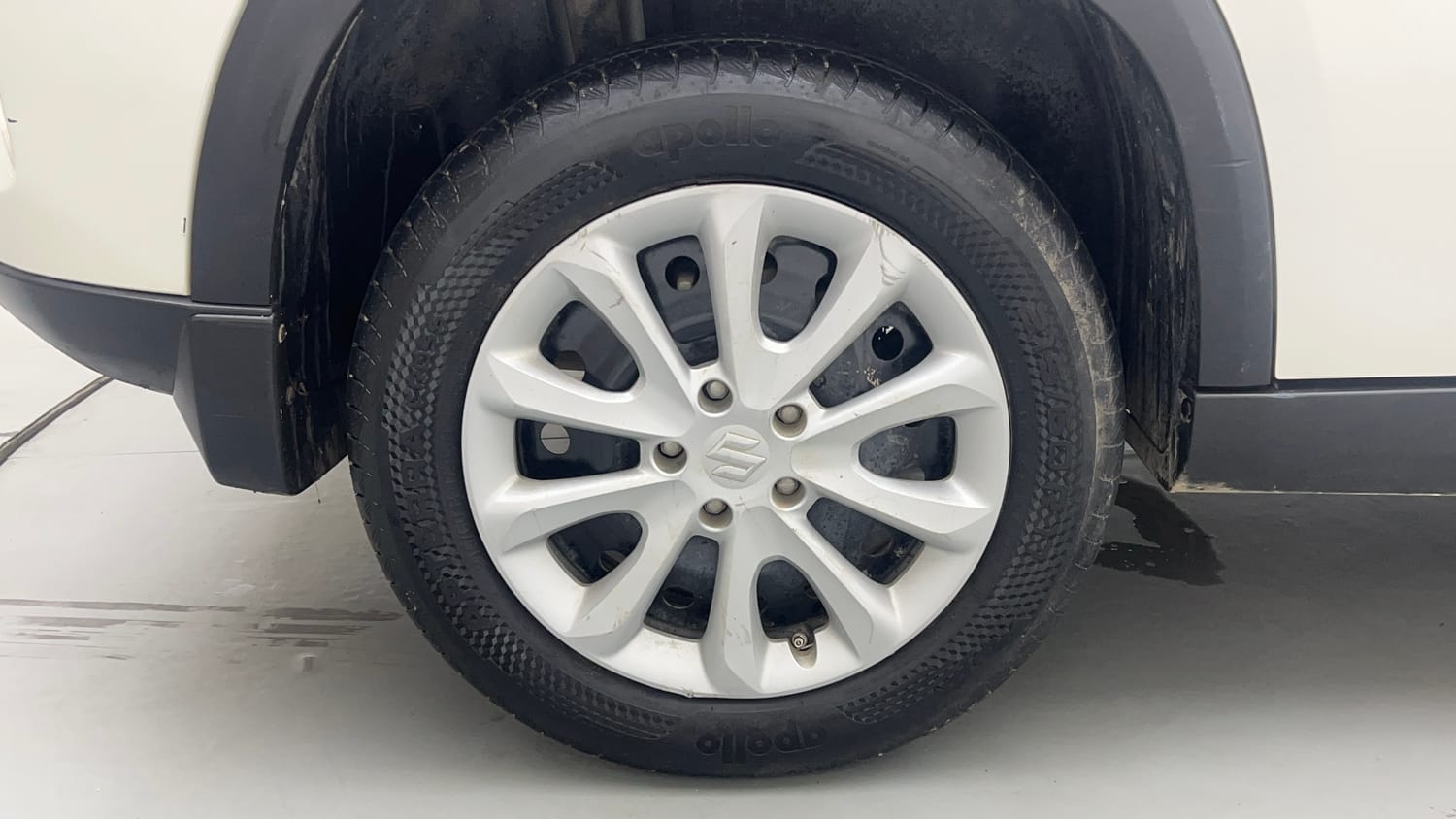 Used 2025 Maruti Suzuki Grand Vitara Delta CNG Cng Manual tyres RIGHT REAR TYRE RIM VIEW