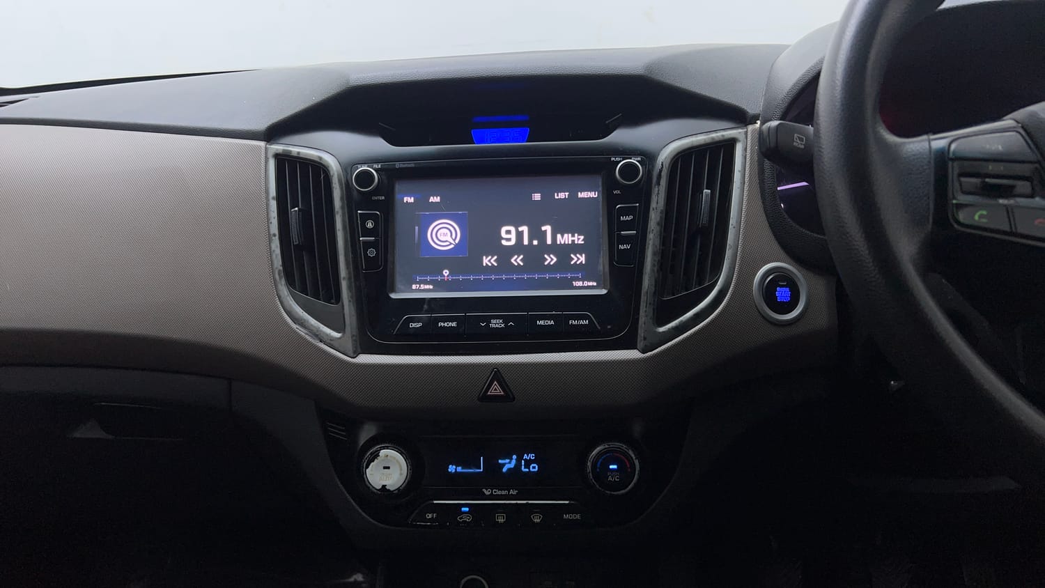 Used 2015 Hyundai Creta 1.6 SX Plus Petrol Petrol Manual interior MUSIC SYSTEM & AC CONTROL VIEW
