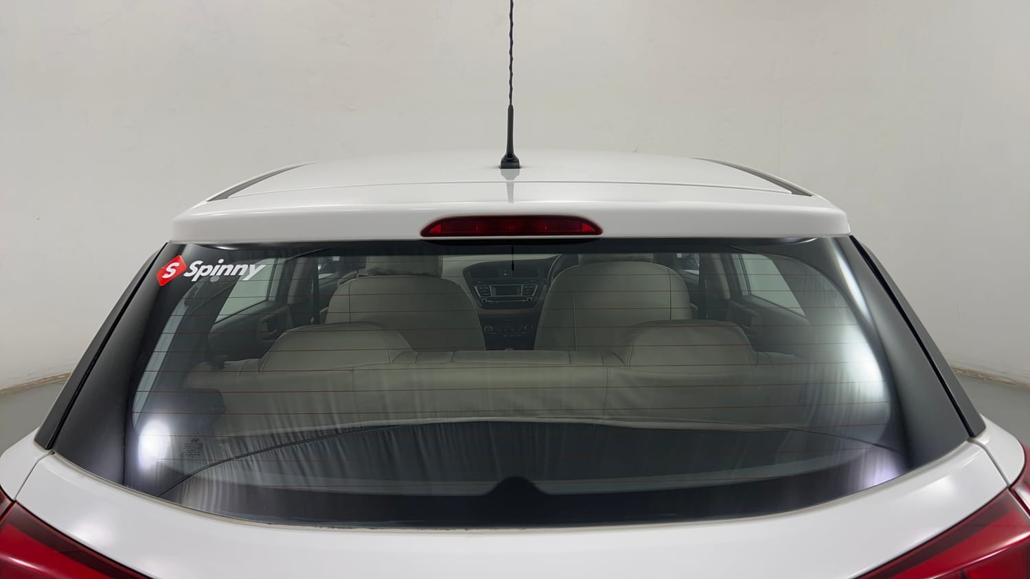 Used 2016 Hyundai Elite i20 Sportz 1.2 Petrol Manual exterior BACK WINDSHIELD VIEW