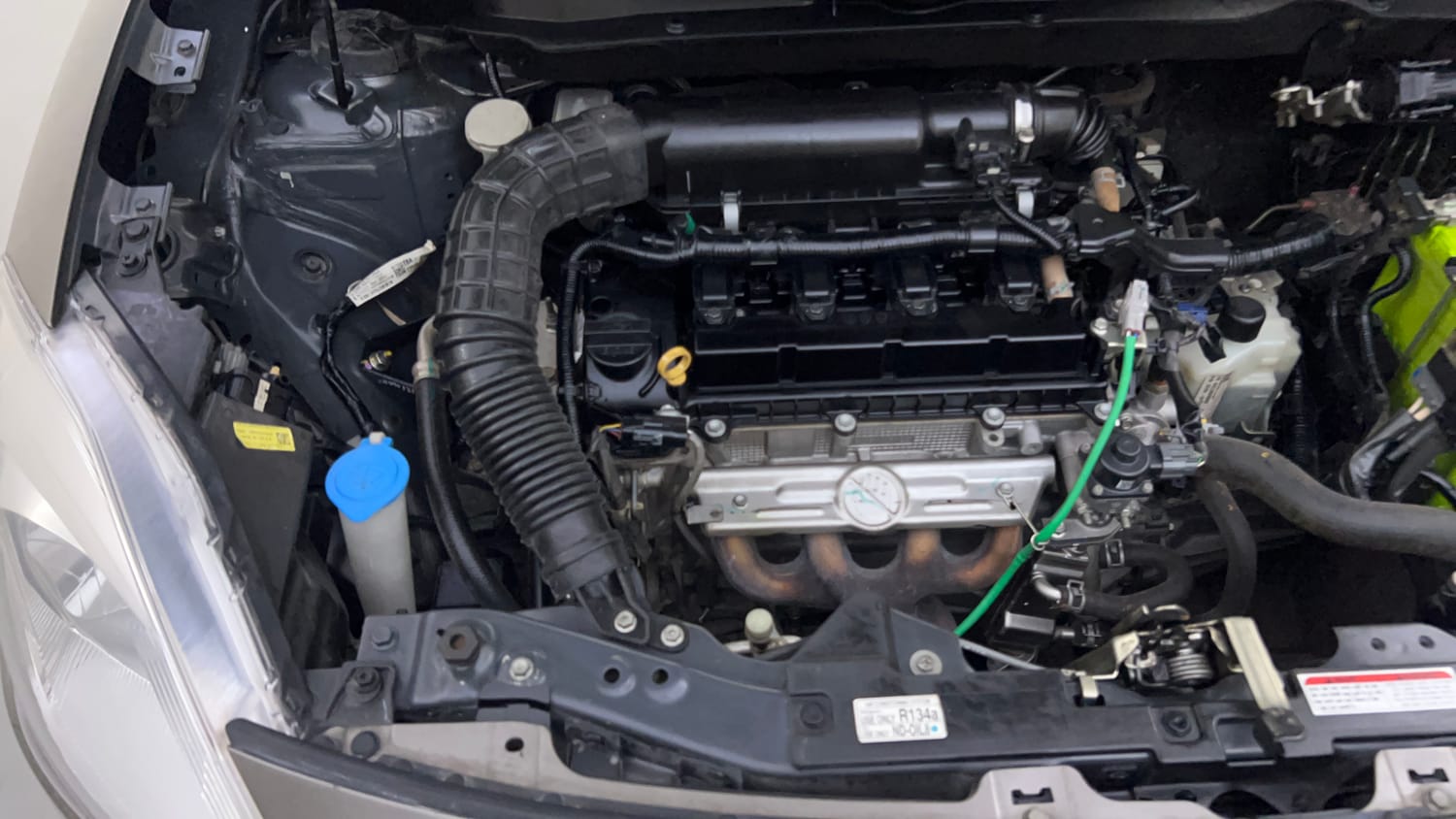 Used 2022 Maruti Suzuki Swift VXi AMT Petrol Automatic engine ENGINE RIGHT SIDE VIEW