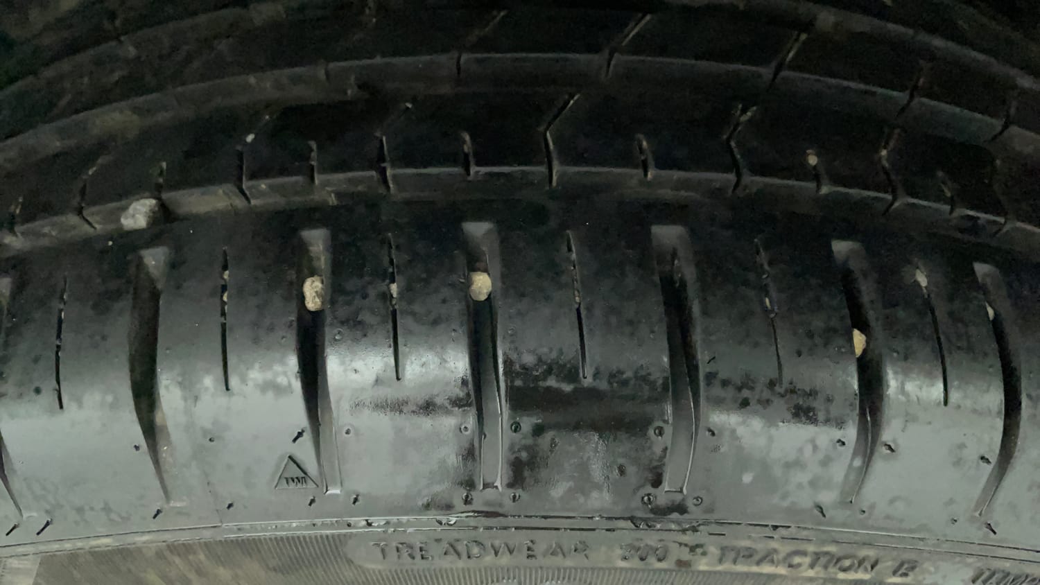 Used 2023 Toyota Glanza V AMT Petrol Automatic tyres LEFT REAR TYRE TREAD VIEW