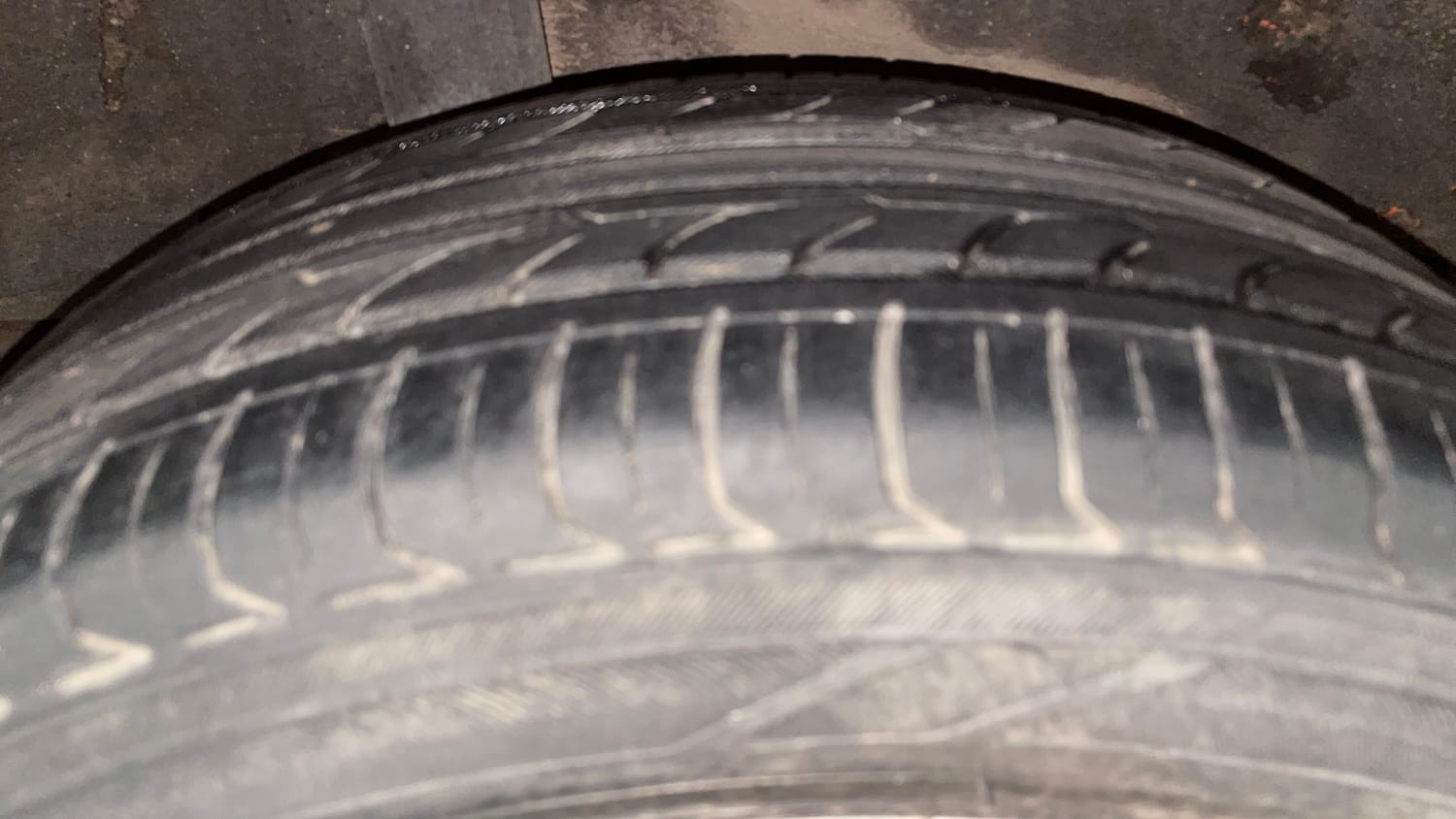 Used 2016 Honda Jazz V AT Petrol Petrol Automatic tyres RIGHT REAR TYRE TREAD VIEW