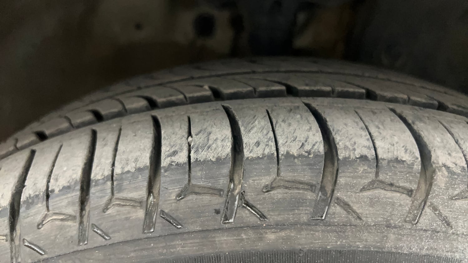 Used 2018 Honda Amaze 1.2 VX MT Petrol Petrol Manual tyres RIGHT FRONT TYRE TREAD VIEW