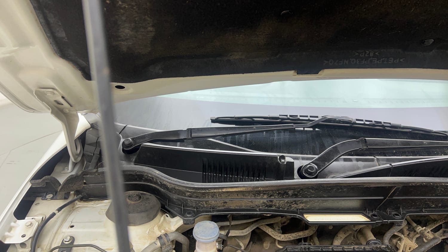 Used 2022 Toyota Urban Cruiser High Grade MT Petrol Manual engine ENGINE RIGHT SIDE HINGE & APRON VIEW
