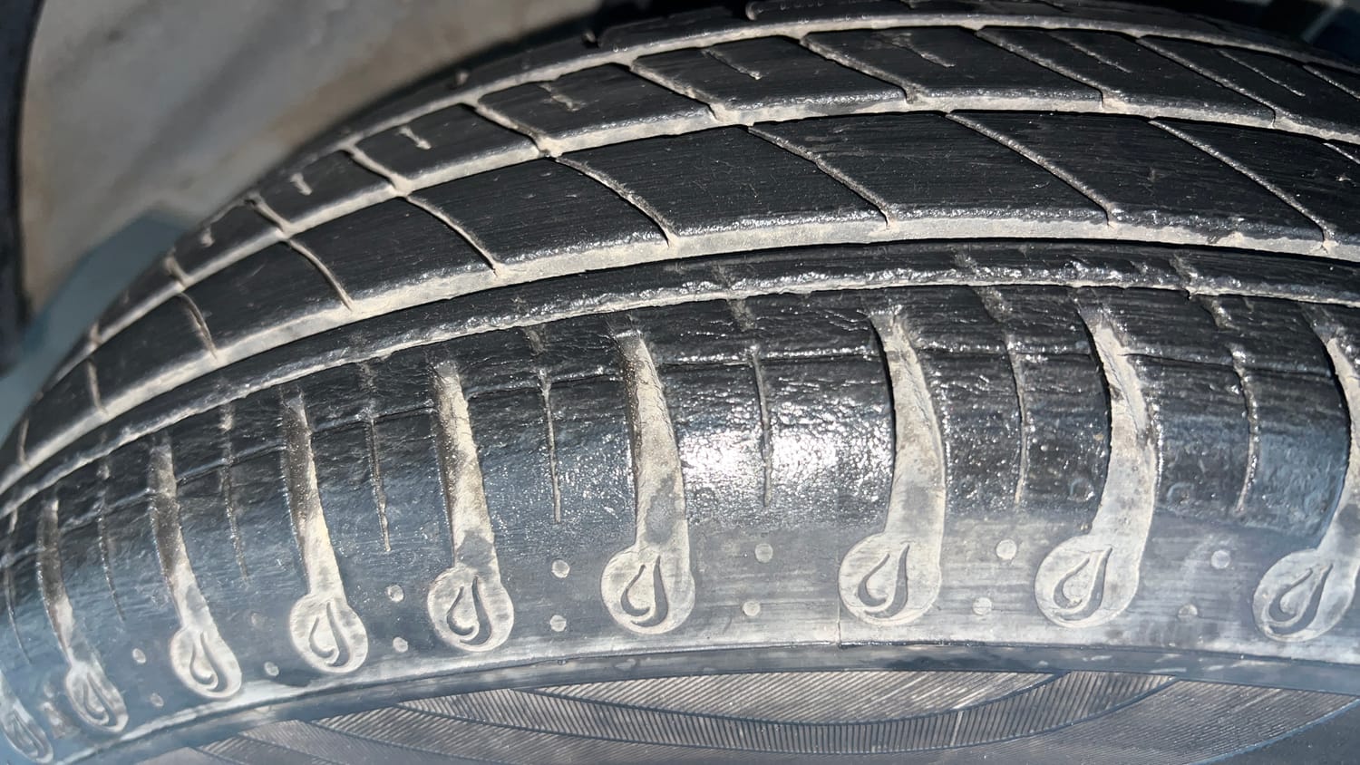 Used 2021 Renault Kwid RXT 1.0 (O) Petrol Manual tyres RIGHT FRONT TYRE TREAD VIEW