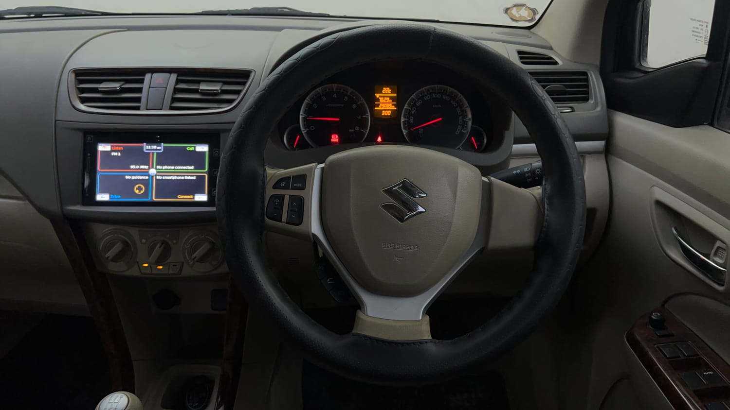Used 2016 Maruti Suzuki Ertiga ZXI Petrol Manual interior STEERING VIEW