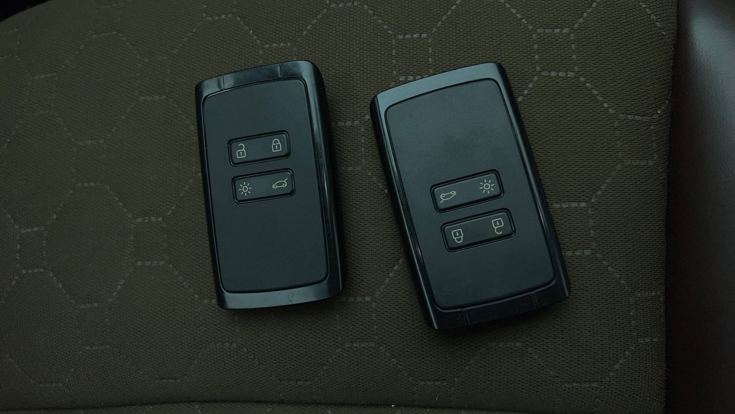 Used 2023 Renault Kiger RXT MT Petrol Manual extra CAR KEY VIEW