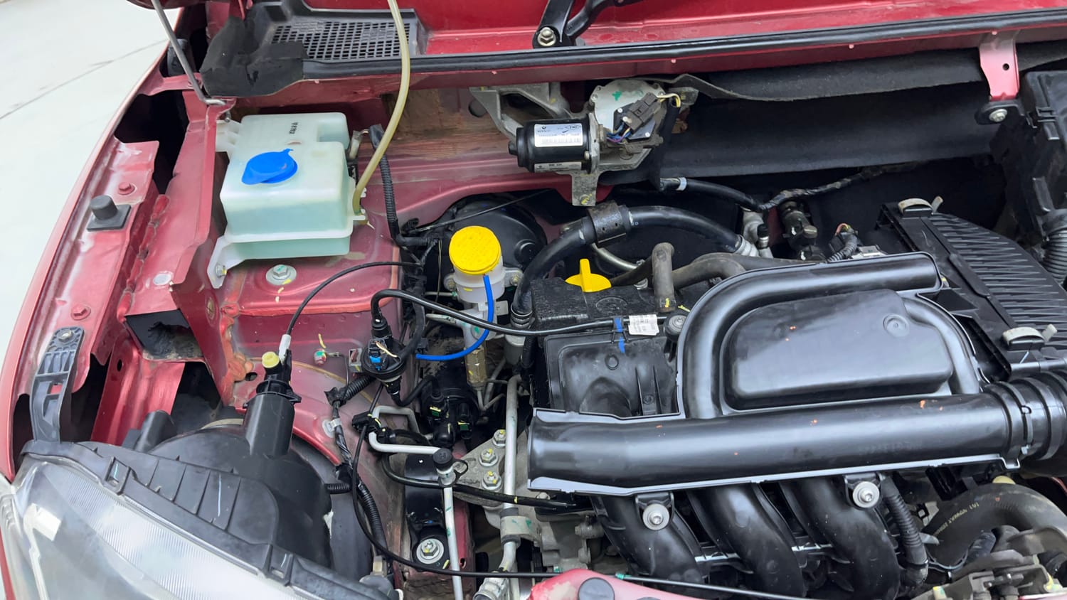 Used 2018 Renault Kwid RXT Petrol Manual engine ENGINE RIGHT SIDE VIEW