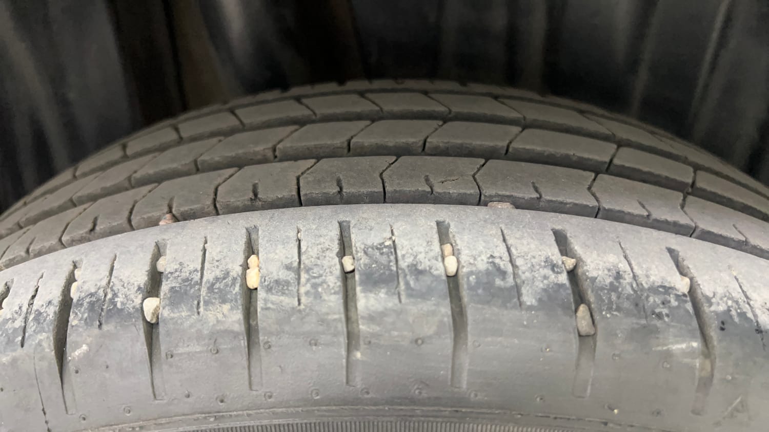 Used 2022 Maruti Suzuki Baleno Alpha AGS Petrol Automatic tyres RIGHT REAR TYRE TREAD VIEW