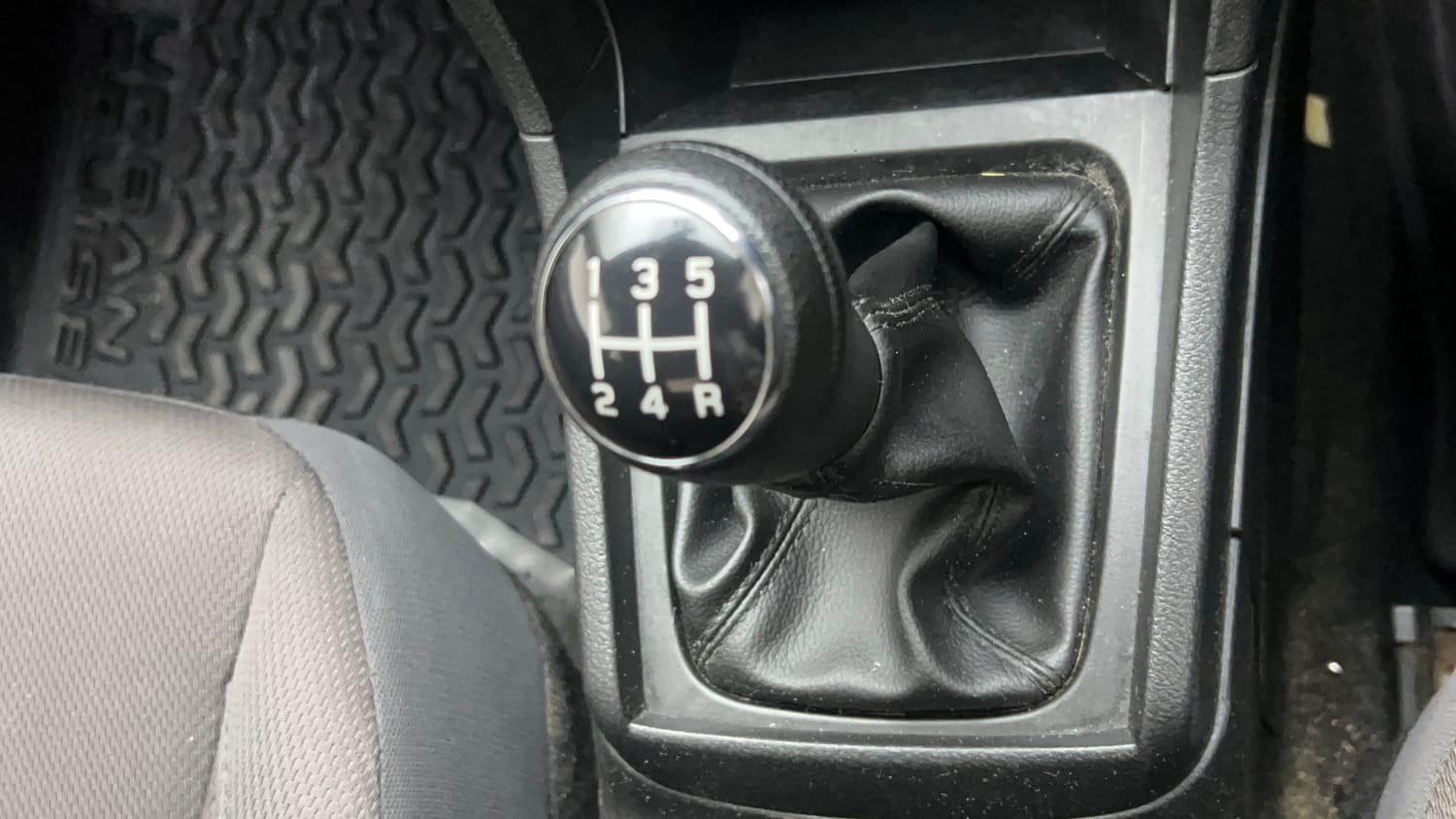 Used 2022 Toyota Urban Cruiser High Grade MT Petrol Manual interior GEAR  KNOB VIEW