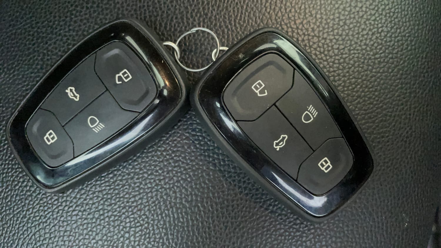 Used 2022 Tata Altroz XT Petrol Petrol Manual extra CAR KEY VIEW