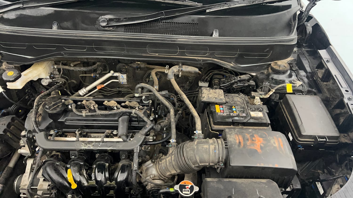 Used 2024 Hyundai Venue SX 1.2 Petrol Petrol Manual engine ENGINE LEFT SIDE VIEW