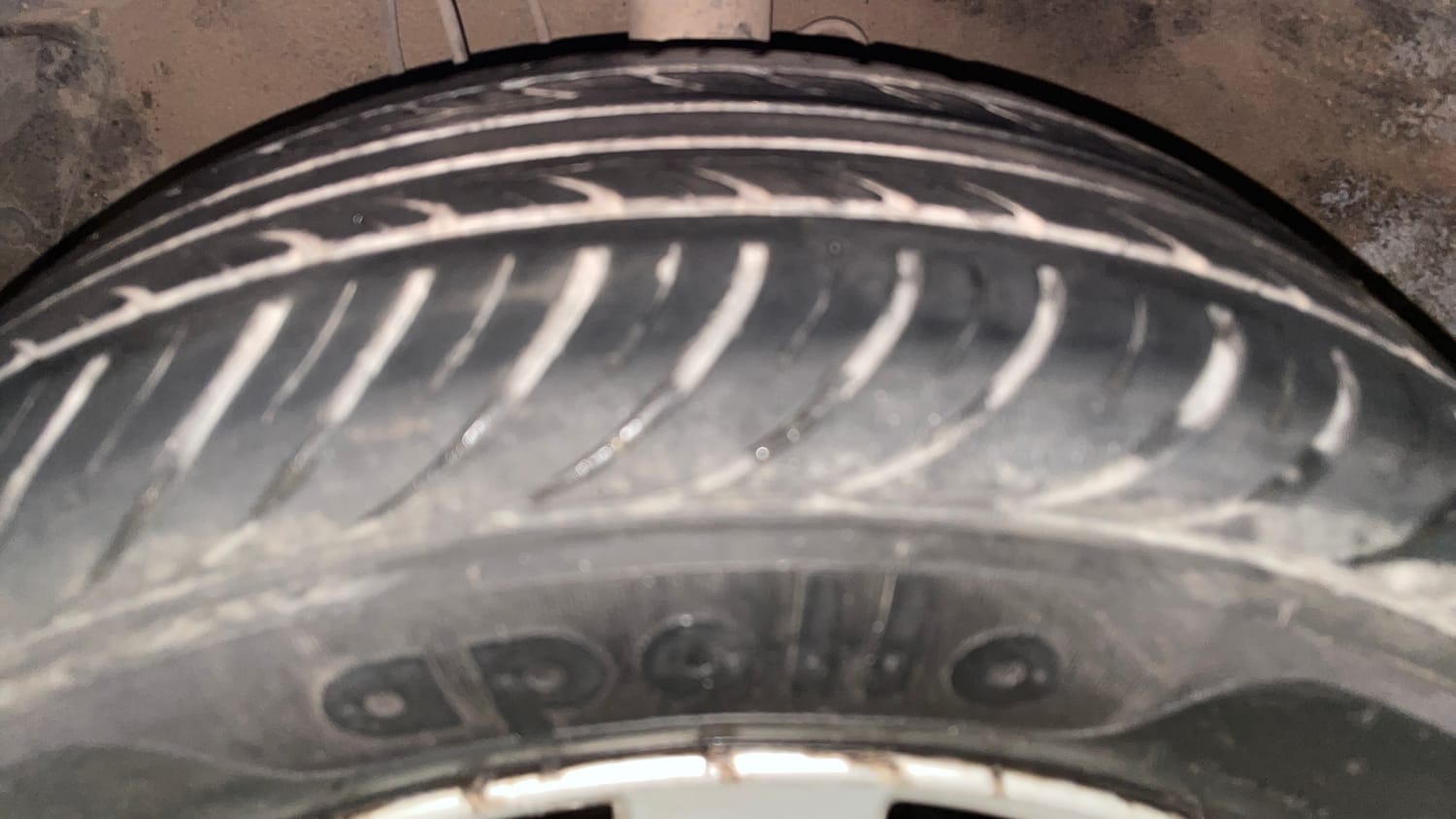 Used 2012 Hyundai i20 Sportz 1.2 Petrol Manual tyres LEFT FRONT TYRE TREAD VIEW