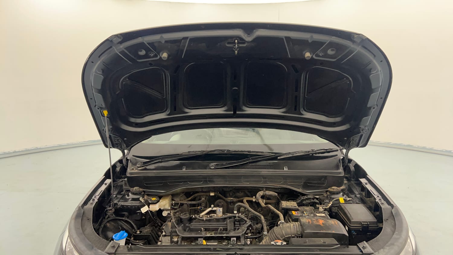 Used 2024 Hyundai Venue SX 1.2 Petrol Petrol Manual engine ENGINE & BONNET OPEN FRONT VIEW