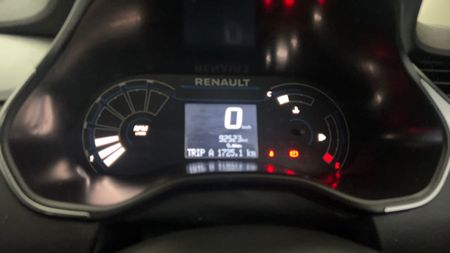 Used 2023 Renault Triber RXZ Dual Tone Petrol Manual interior CLUSTERMETER VIEW