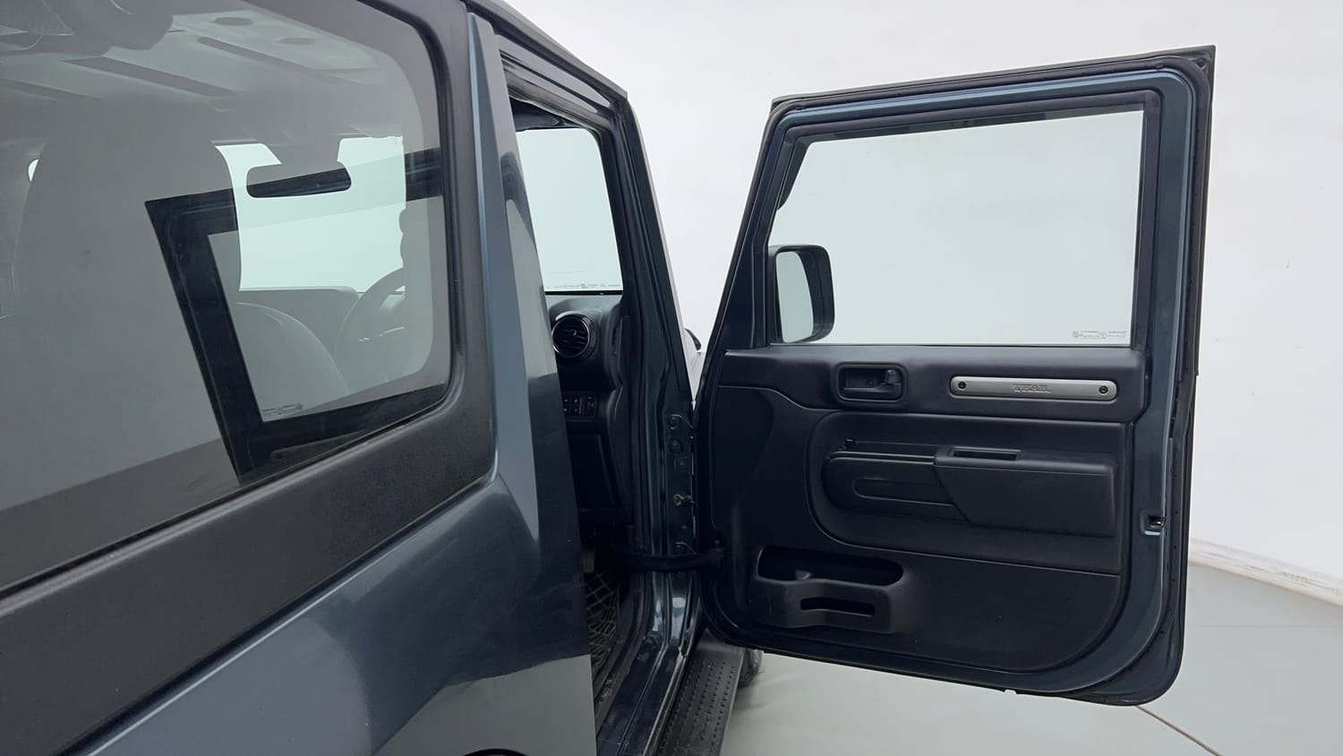 Used 2022 mahindra Thar LX Hard Top Petrol AT 4WD Petrol Automatic interior RIGHT FRONT DOOR OPEN VIEW