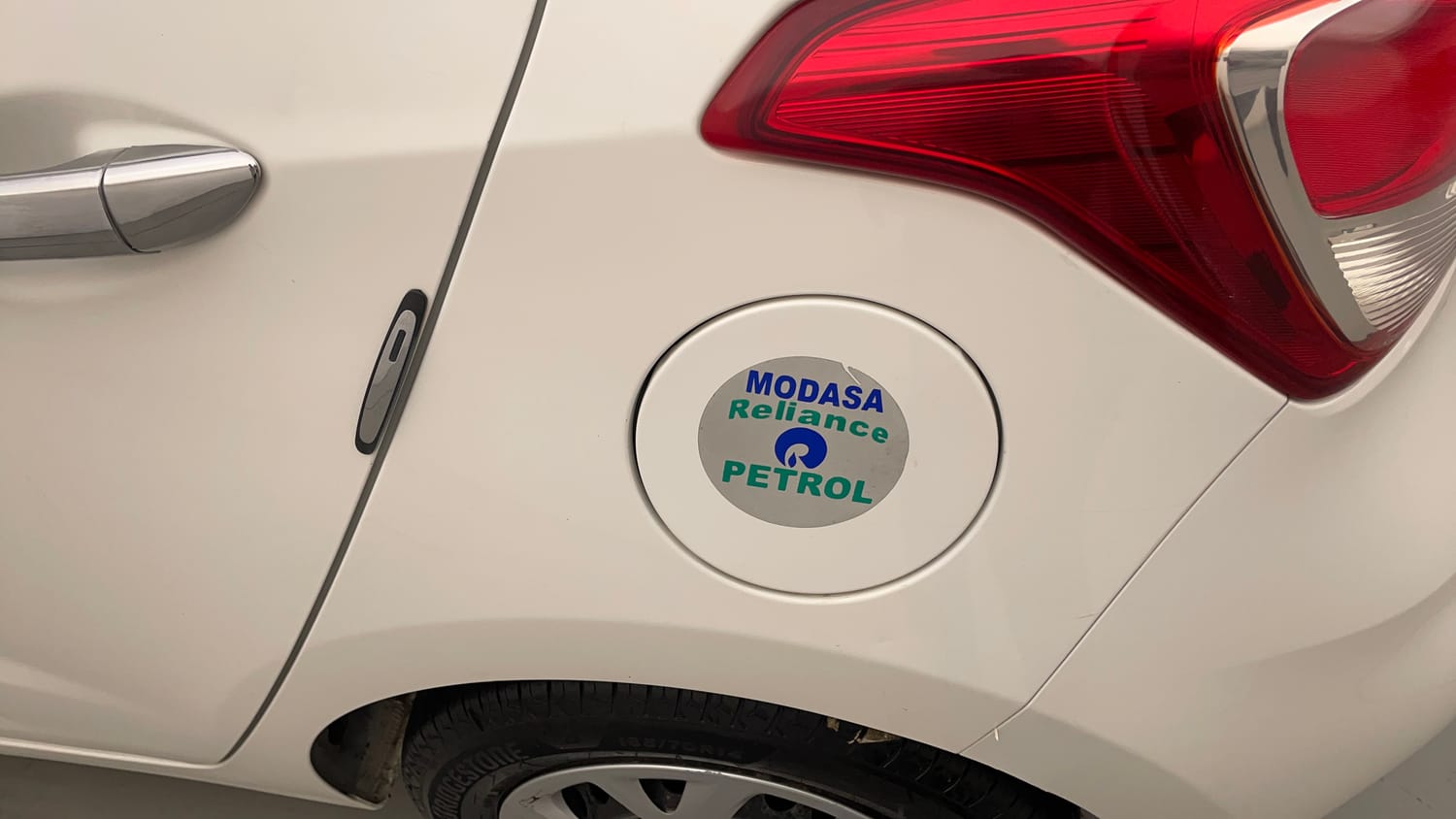 Used 2018 Hyundai Grand i10 Magna 1.2 Kappa VTVT Petrol Manual dents MINOR SCRATCH