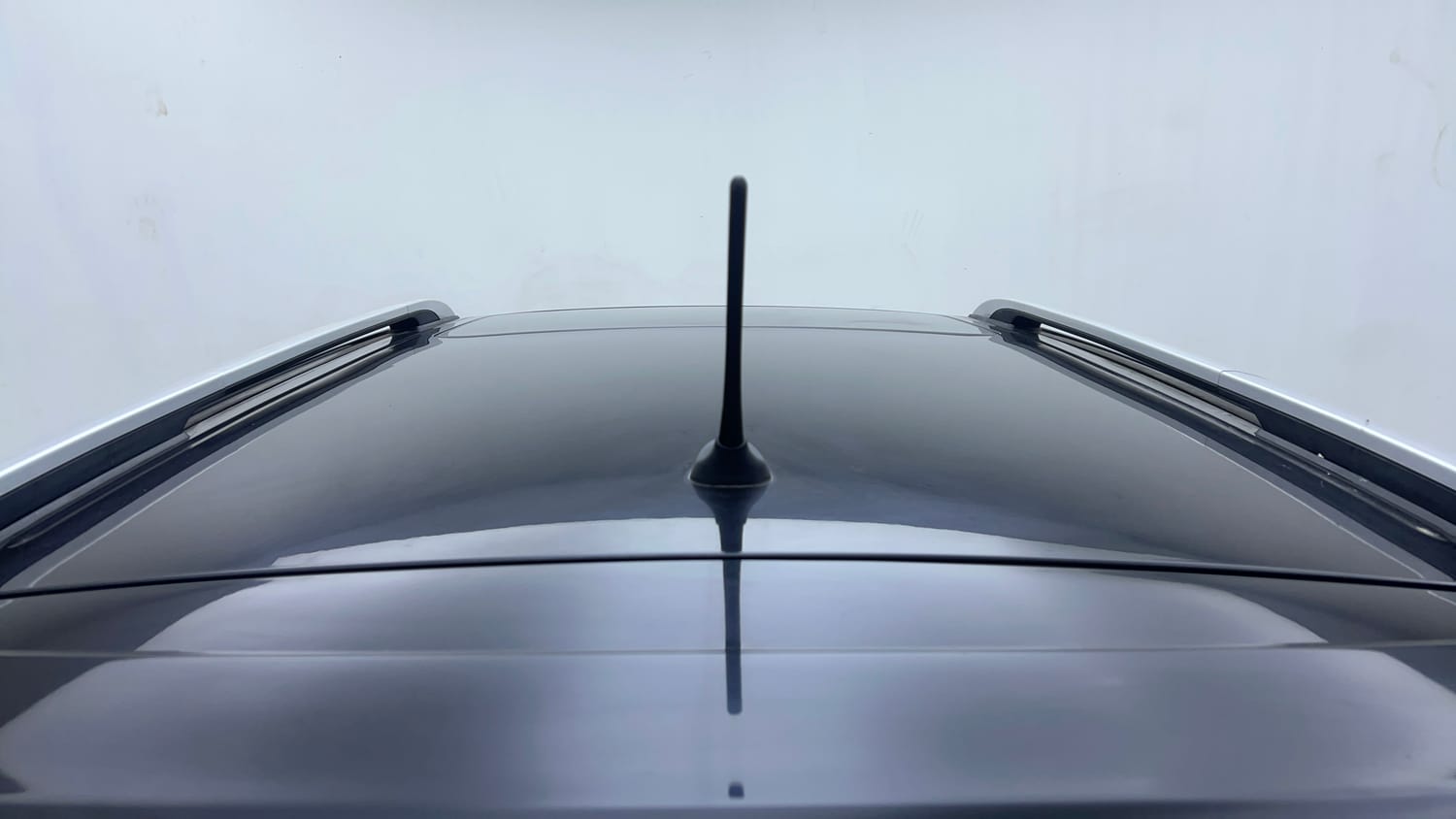 Used 2019 Mahindra XUV 300 1.2 W8 (O) Petrol Manual exterior EXTERIOR ROOF VIEW