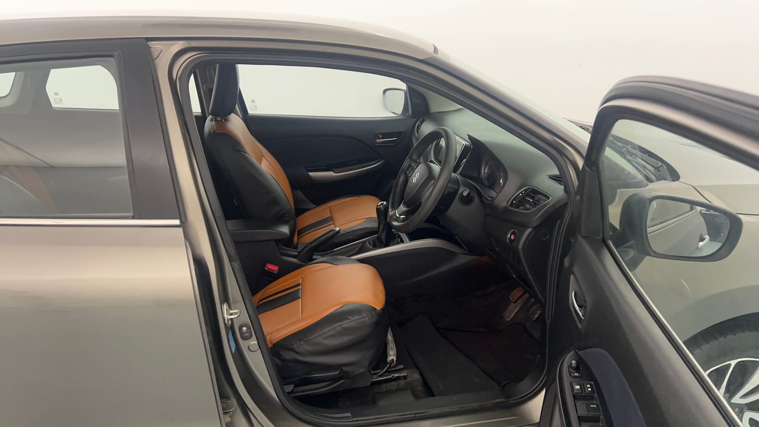 Used 2020 Maruti Suzuki Baleno Zeta Petrol Manual interior RIGHT SIDE FRONT DOOR CABIN VIEW