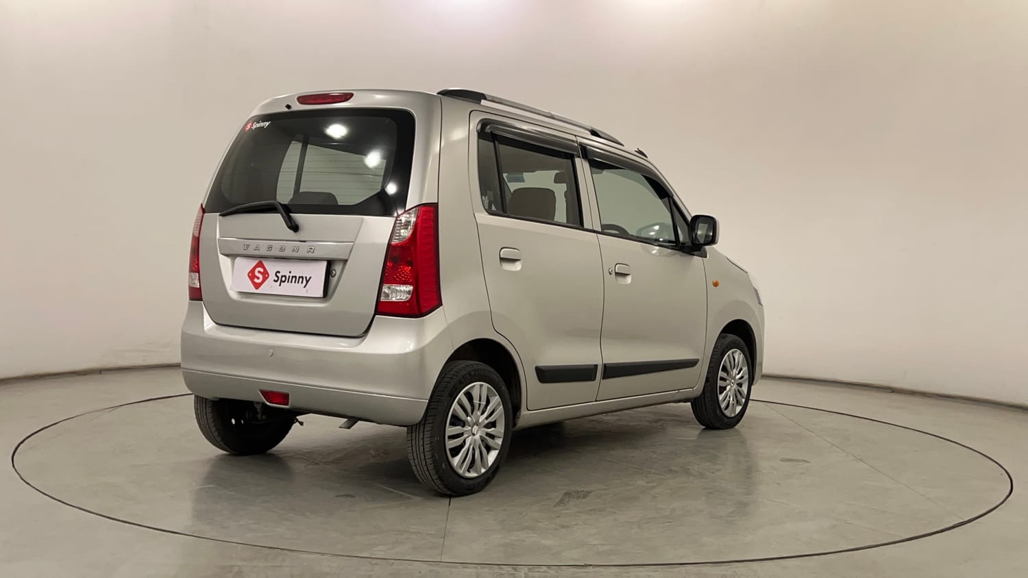 Used 2015 Maruti Suzuki Wagon R VXI Petrol Manual exterior RIGHT REAR CORNER VIEW