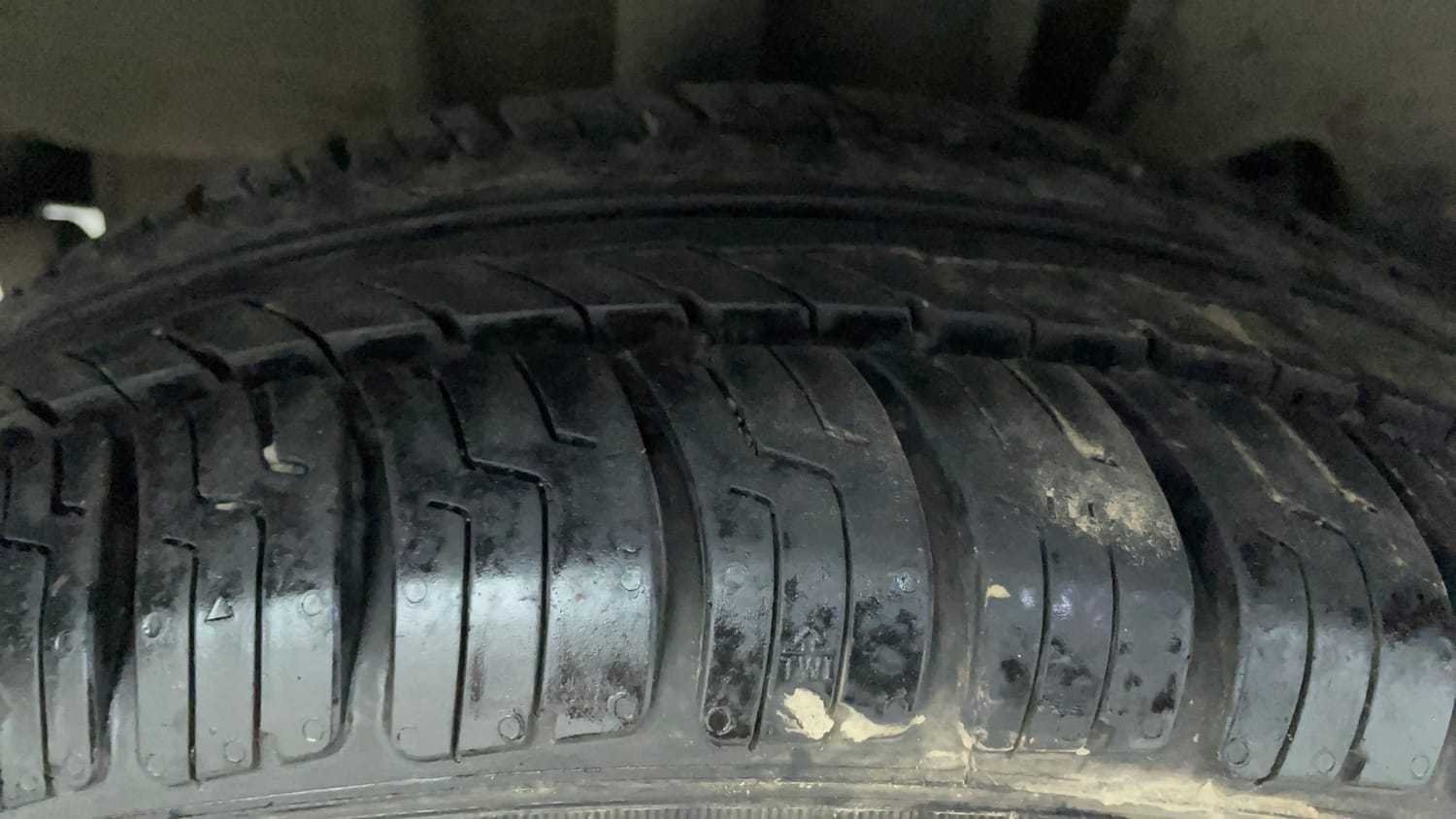 Used 2016 Tata Tiago Revotron XT Petrol Manual tyres RIGHT REAR TYRE TREAD VIEW