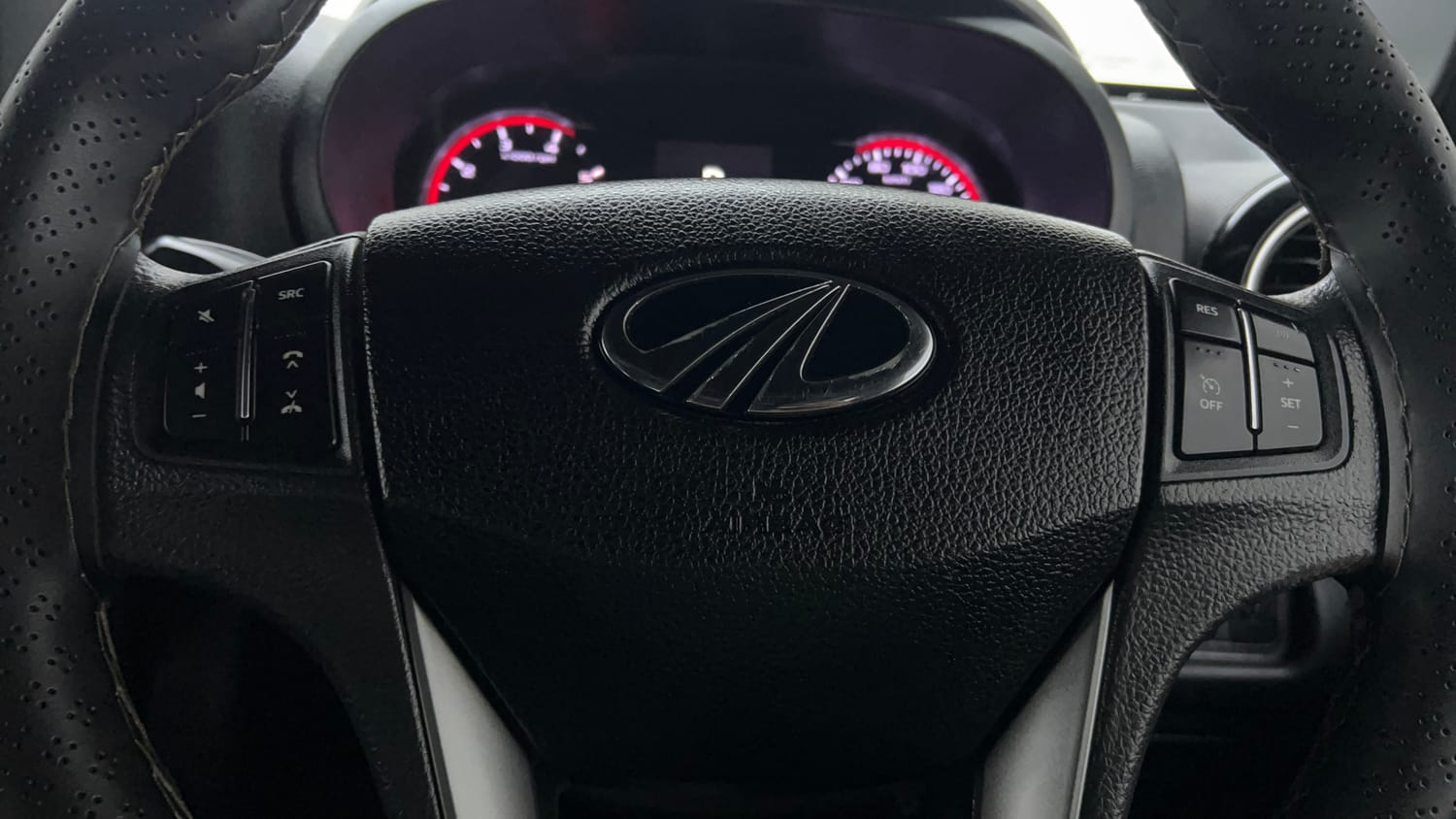 Used 2022 mahindra Thar LX Hard Top Petrol AT 4WD Petrol Automatic top_features Airbags