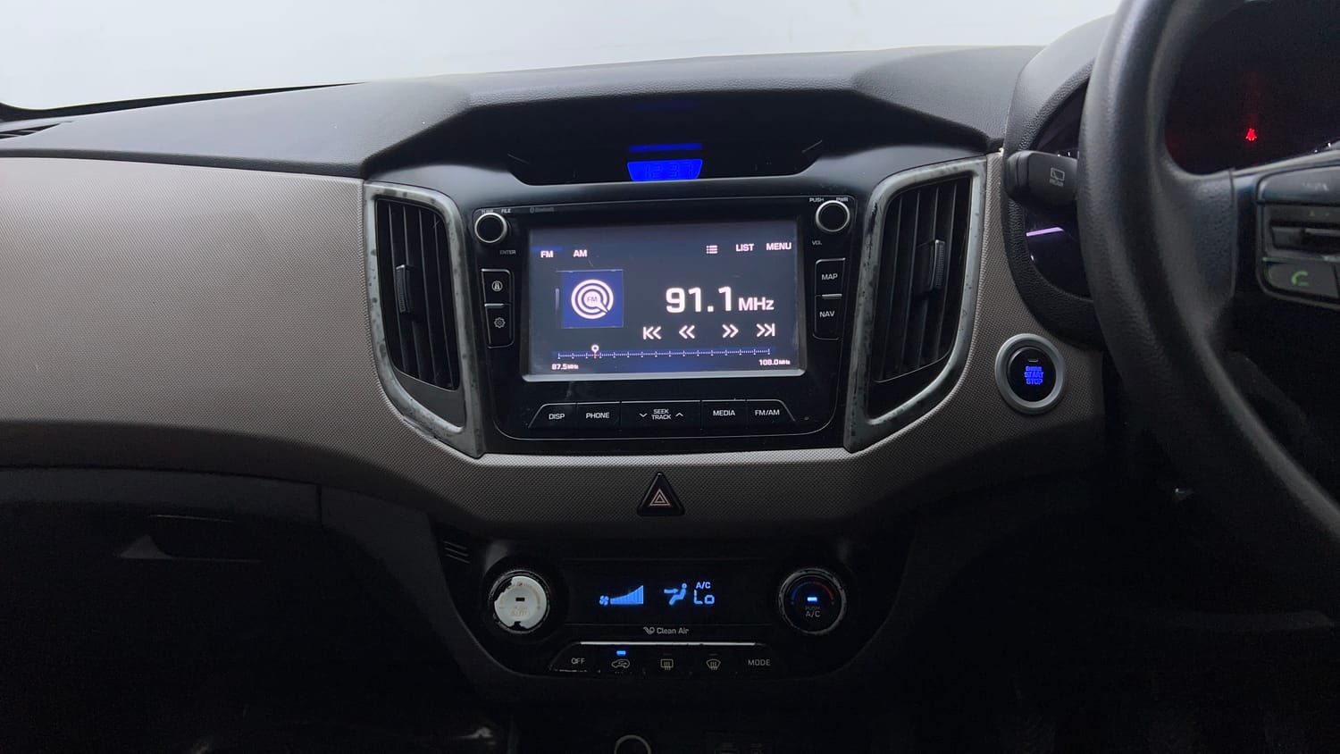 Used 2015 Hyundai Creta 1.6 SX Plus Petrol Petrol Manual top_features Touch screen infotainment system