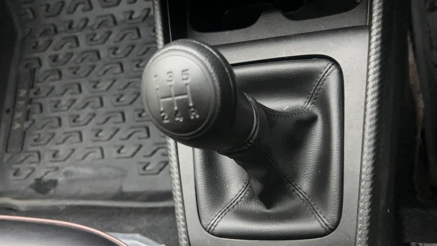 Used 2025 Maruti Suzuki Fronx Sigma 1.2L MT Petrol Manual interior GEAR  KNOB VIEW
