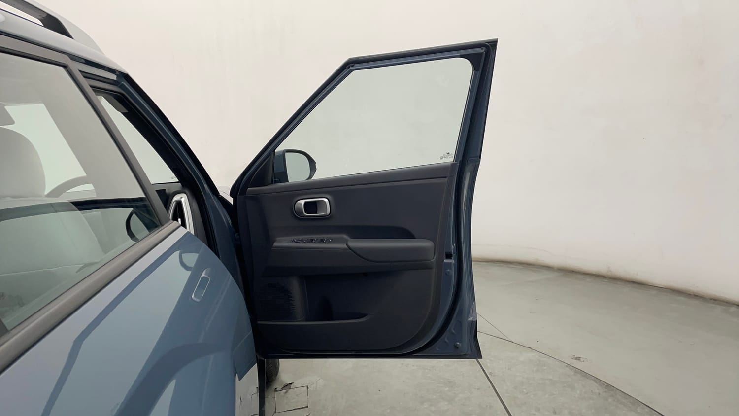 Used 2026 Hyundai Venue 1.2 Kappa Petrol MT HX 5+ Petrol Manual interior RIGHT FRONT DOOR OPEN VIEW