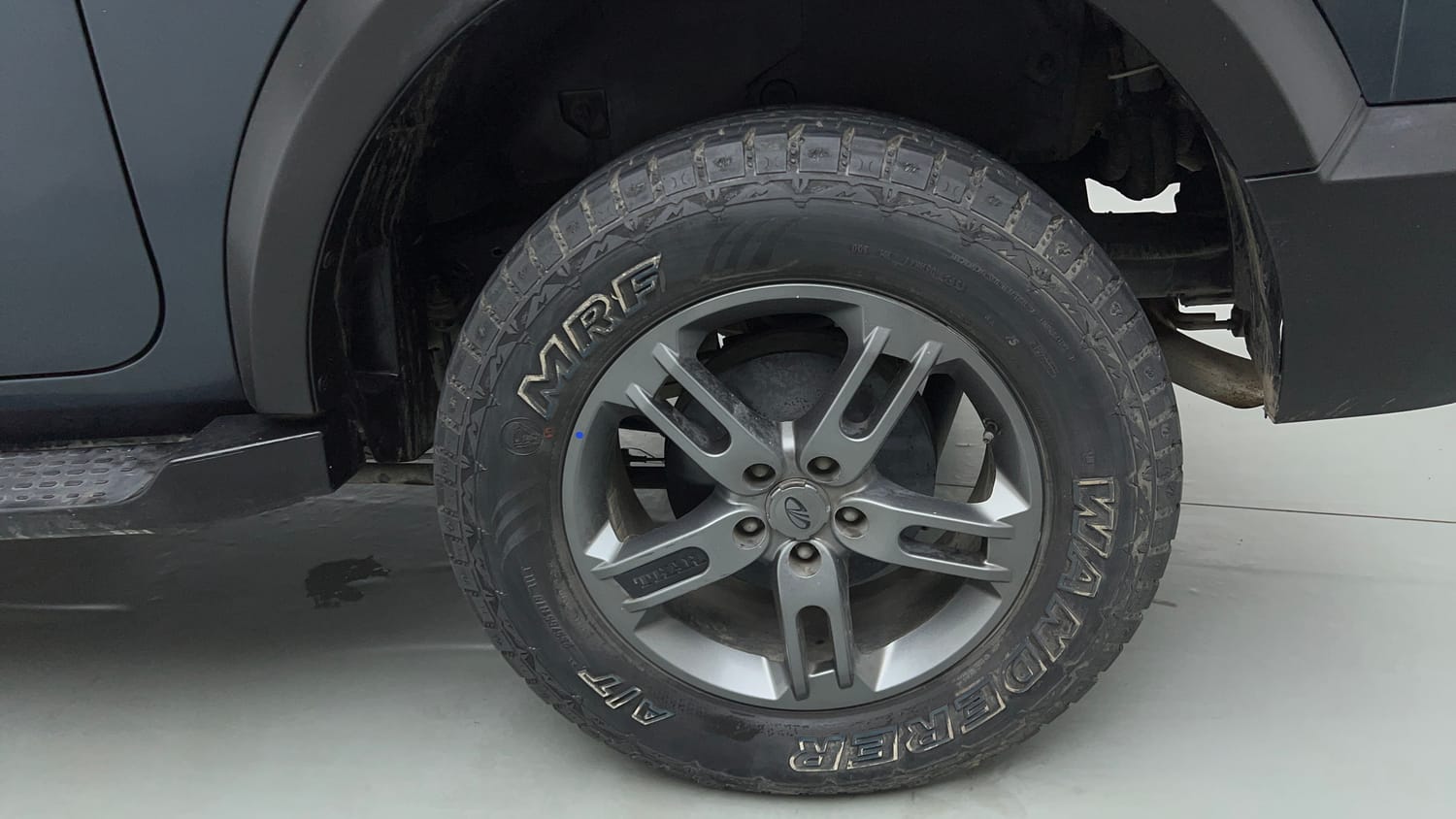 Used 2022 mahindra Thar LX Hard Top Petrol AT 4WD Petrol Automatic tyres LEFT REAR TYRE RIM VIEW