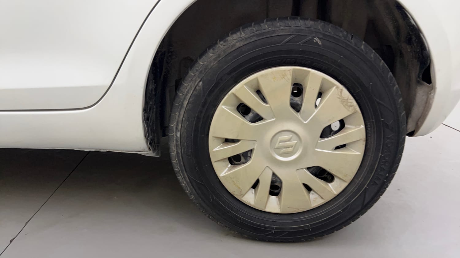 Used 2012 Maruti Suzuki Swift VXi Petrol Manual tyres LEFT REAR TYRE RIM VIEW