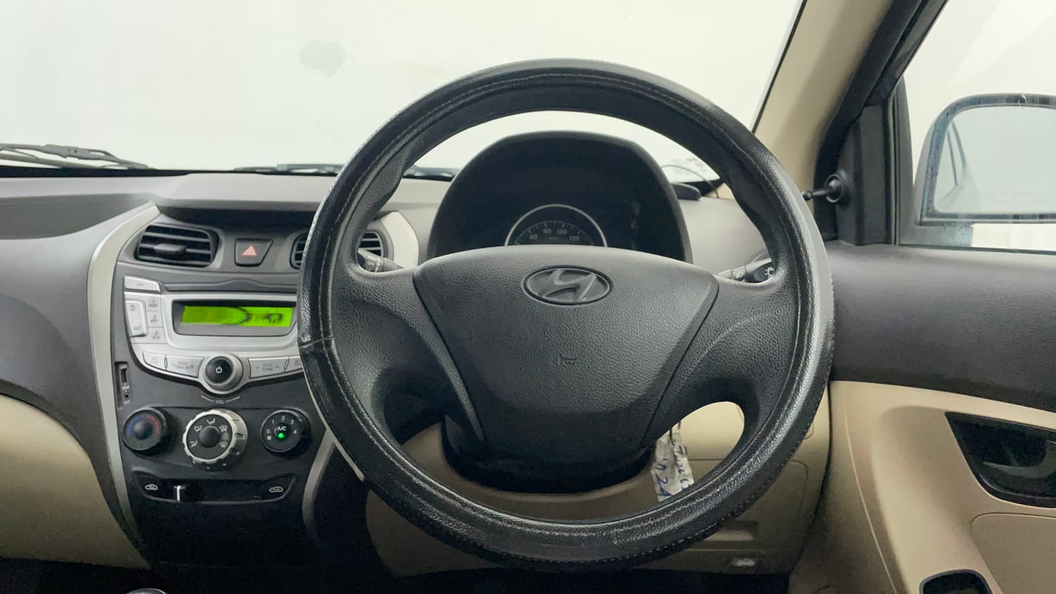 Used 2016 Hyundai Eon Magna + Petrol Manual interior STEERING VIEW