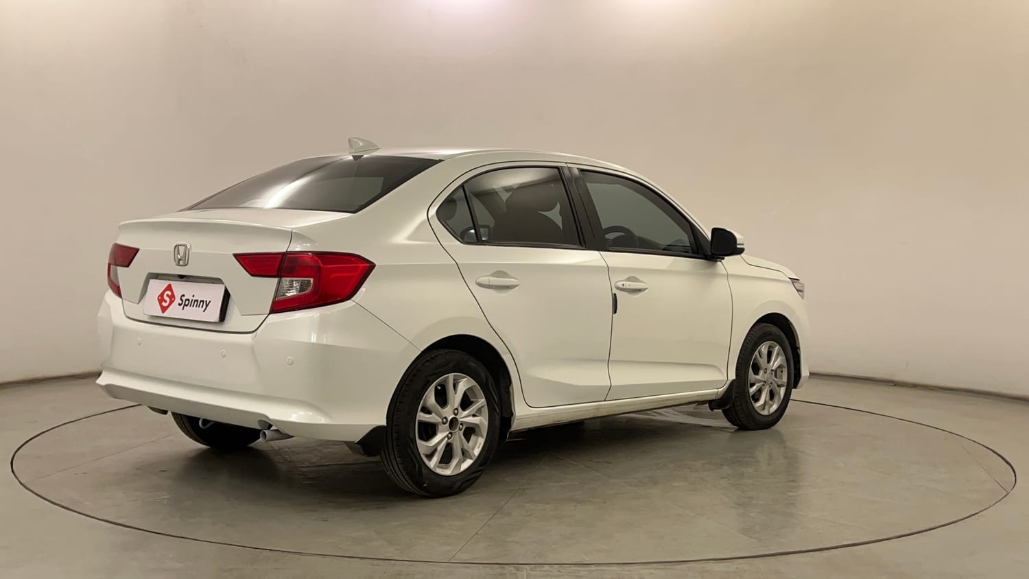 Used 2018 Honda Amaze 1.2 VX MT Petrol Petrol Manual exterior RIGHT REAR CORNER VIEW