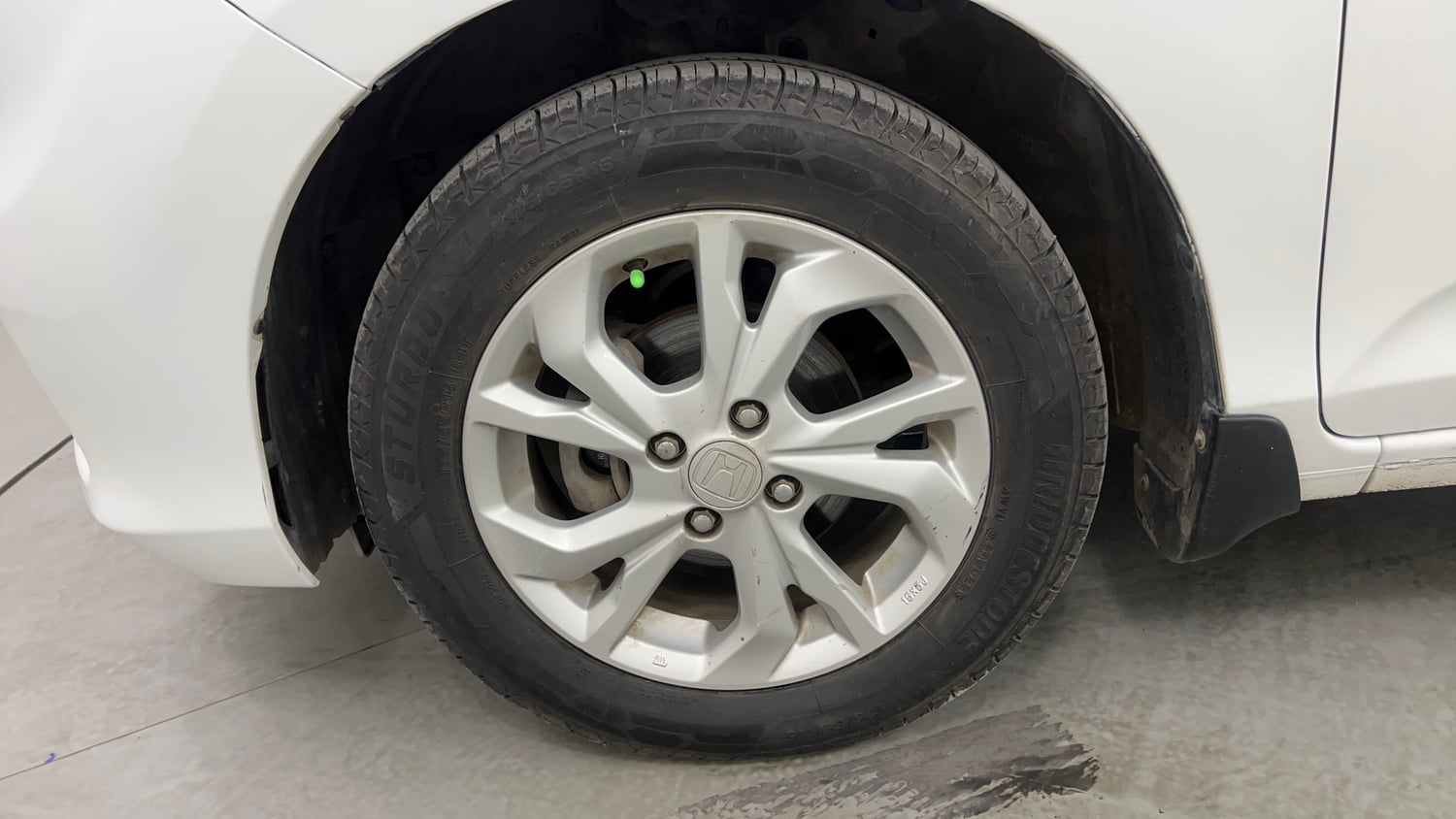 Used 2018 Honda Amaze 1.2 VX MT Petrol Petrol Manual tyres LEFT FRONT TYRE RIM VIEW