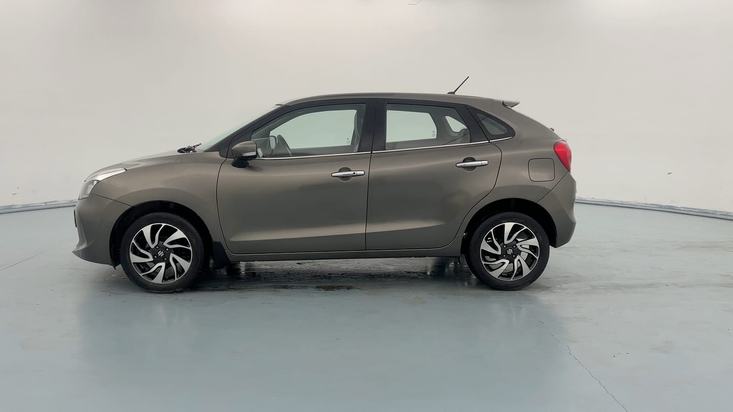 Used 2020 Maruti Suzuki Baleno Zeta Petrol Manual exterior LEFT SIDE VIEW