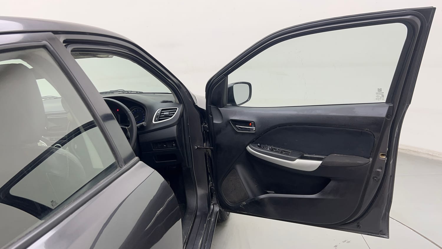 Used 2017 Maruti Suzuki Baleno Delta 1.2 Petrol Manual interior RIGHT FRONT DOOR OPEN VIEW